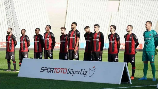 Spor Toto Süper Lig: Fatih Karagümrük: 1 - Gaziantep Futbol Kulübü: 2 (İlk yarı)