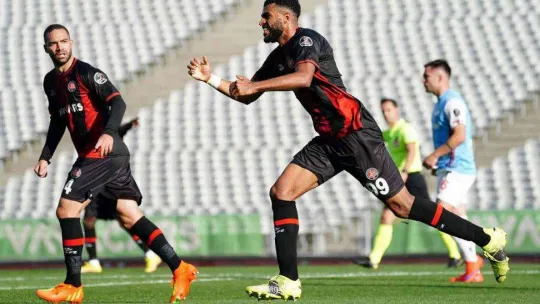 Spor Toto Süper Lig: Fatih Karagümrük: 1 - Gaziantep Futbol Kulübü: 2 (İlk yarı)