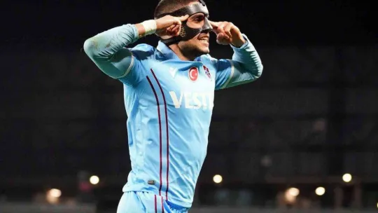 Spor Toto Süper Lig: Fatih Karagümrük: 2 - Trabzonspor: 1 (İlk yarı)