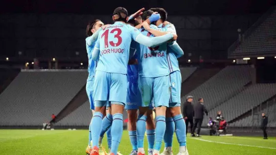 Spor Toto Süper Lig: Fatih Karagümrük: 2 - Trabzonspor: 1 (İlk yarı)
