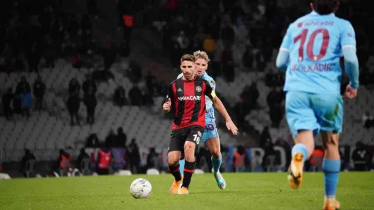Spor Toto Süper Lig: Fatih Karagümrük: 4 - Trabzonspor: 1 (Maç sonucu)