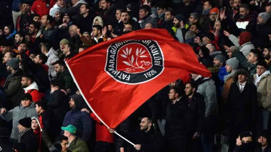 Spor Toto Süper Lig: Fatih Karagümrük: 1 - Beşiktaş: 1 (Maç sonucu)