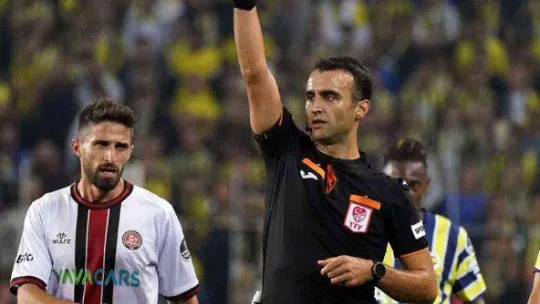 Spor Toto Süper Lig: Fenerbahçe: 2 - Fatih Karagümrük: 2 (İlk yarı)