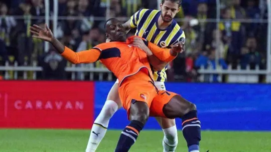 Spor Toto Süper Lig: Fenerbahçe: 0 - Medipol Başakşehir: 0 (Maç devam ediyor)