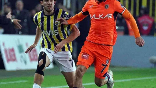 Spor Toto Süper Lig: Fenerbahçe: 0 - Medipol Başakşehir: 0 (İlk yarı)