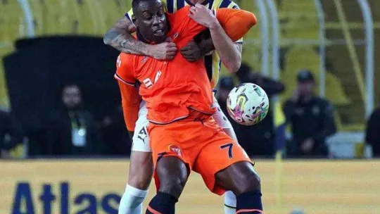 Spor Toto Süper Lig: Fenerbahçe: 0 - Medipol Başakşehir: 0 (İlk yarı)