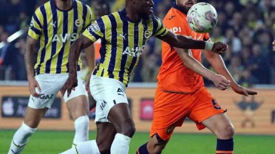 Spor Toto Süper Lig: Fenerbahçe: 0 - Medipol Başakşehir: 0 (İlk yarı)