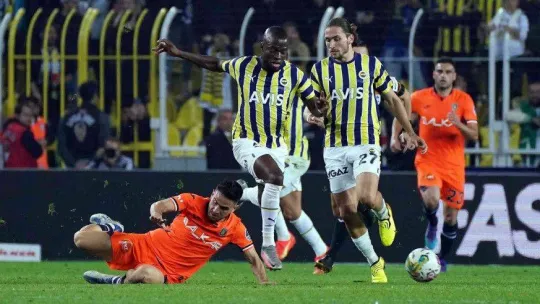 Spor Toto Süper Lig: Fenerbahçe: 1 - Medipol Başakşehir: 0 (Maç sonucu)