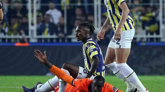 Spor Toto Süper Lig: Fenerbahçe: 1 - Medipol Başakşehir: 0 (Maç sonucu)