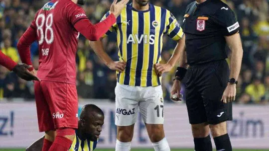 Spor Toto Süper Lig: Fenerbahçe: 0 - Sivasspor: 0 (Maç devam ediyor)