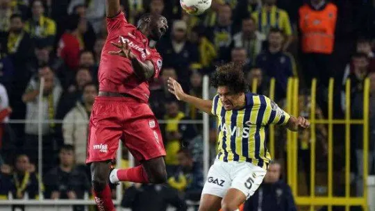 Spor Toto Süper Lig: Fenerbahçe: 0 - Sivasspor: 0 (Maç devam ediyor)