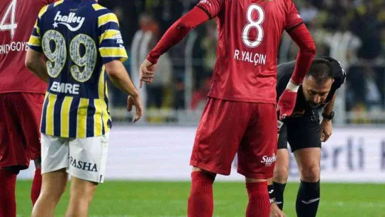 Spor Toto Süper Lig: Fenerbahçe: 0 - DG Sivasspor: 0 (İlk yarı)