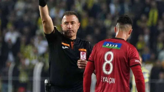 Spor Toto Süper Lig: Fenerbahçe: 0 - DG Sivasspor: 0 (İlk yarı)