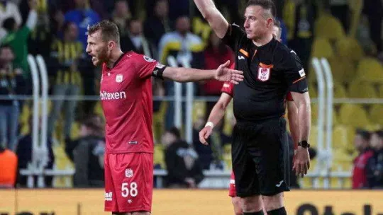 Spor Toto Süper Lig: Fenerbahçe: 1 - DG Sivasspor: 0 (Maç sonucu)