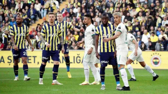 Spor Toto Süper Lig: Fenerbahçe: 0 - Giresunspor: 0 (Maç devam ediyor)