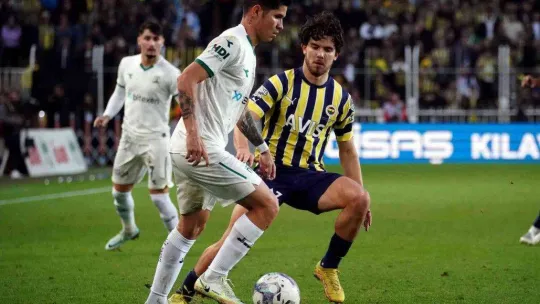 Spor Toto Süper Lig: Fenerbahçe: 1 - Giresunspor: 0 (İlk yarı)