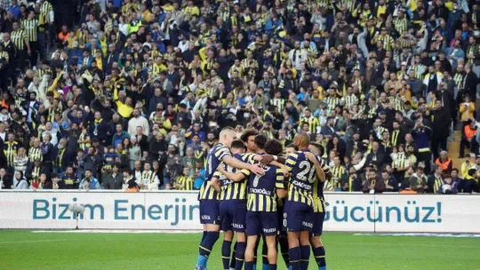 Spor Toto Süper Lig: Fenerbahçe: 1 - Giresunspor: 0 (İlk yarı)
