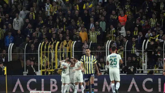 Spor Toto Süper Lig: Fenerbahçe: 1 - Giresunspor: 2 (Maç sonucu)
