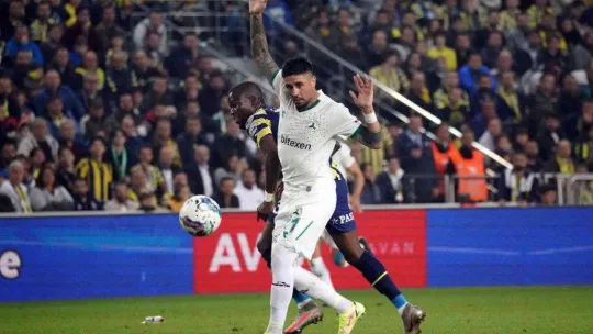 Spor Toto Süper Lig: Fenerbahçe: 1 - Giresunspor: 2 (Maç sonucu)