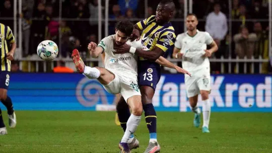 Spor Toto Süper Lig: Fenerbahçe: 1 - Giresunspor: 2 (Maç sonucu)