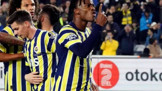 Spor Toto Süper Lig: Fenerbahçe: 2 - Hatayspor: 0 (İlk yarı)