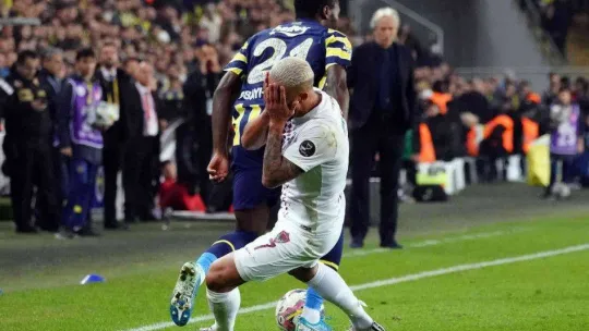 Spor Toto Süper Lig: Fenerbahçe: 2 - Hatayspor: 0 (İlk yarı)