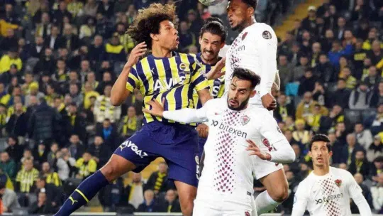 Spor Toto Süper Lig: Fenerbahçe: 2 - Hatayspor: 0 (İlk yarı)
