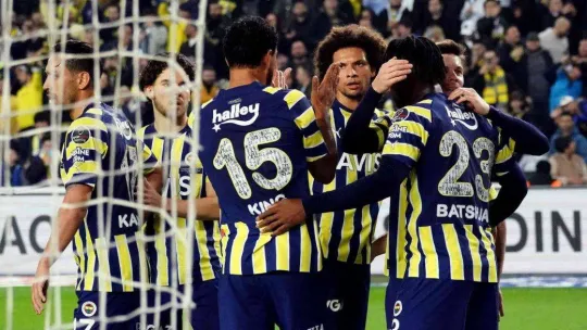 Spor Toto Süper Lig: Fenerbahçe: 2 - Hatayspor: 0 (İlk yarı)