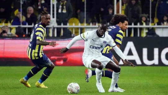 Spor Toto Süper Lig: Fenerbahçe: 2 - Kasımpaşa: 1 (İlk yarı)