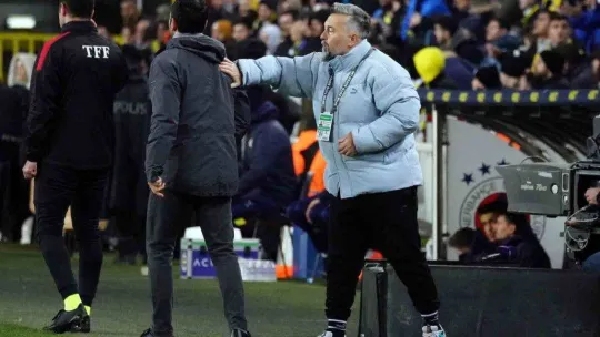 Spor Toto Süper Lig: Fenerbahçe: 2 - Kasımpaşa: 1 (İlk yarı)