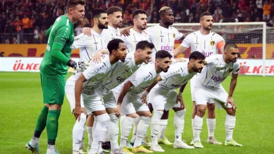 Spor Toto Süper Lig: Galatasaray: 1 - İstanbulspor: 0 (Maç devam ediyor)