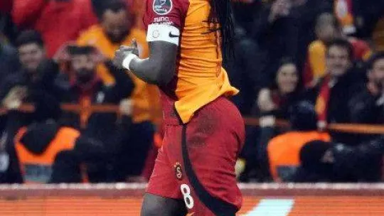 Spor Toto Süper Lig: Galatasaray: 2 - İstanbulspor: 0 (İlk yarı)
