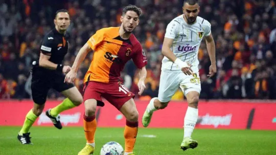 Spor Toto Süper Lig: Galatasaray: 2 - İstanbulspor: 0 (İlk yarı)