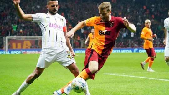 Spor Toto Süper Lig: Galatasaray: 2 - İstanbulspor: 0 (İlk yarı)