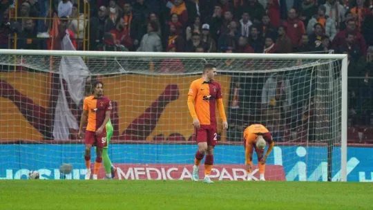 Spor Toto Süper Lig: Galatasaray: 0 - Ümraniyespor: 1 (Maç devam ediyor)