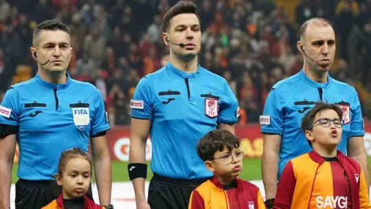 Spor Toto Süper Lig: Galatasaray: 0 - Ümraniyespor: 1 (Maç devam ediyor)