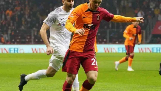 Spor Toto Süper Lig: Galatasaray: 0 - Ümraniyespor: 1 (Maç devam ediyor)