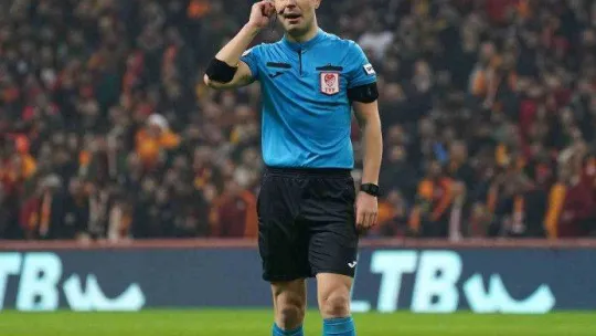 Spor Toto Süper Lig: Galatasararay: 1 - Ümraniyespor: 2 (İlk yarı)