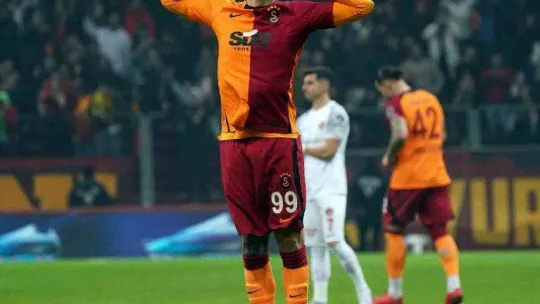 Spor Toto Süper Lig: Galatasararay: 3 - Ümraniyespor: 2 (Maç sonucu)