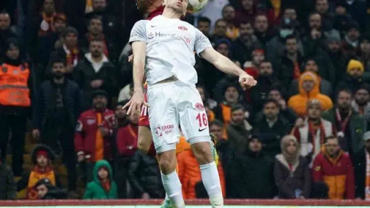 Spor Toto Süper Lig: Galatasararay: 3 - Ümraniyespor: 2 (Maç sonucu)
