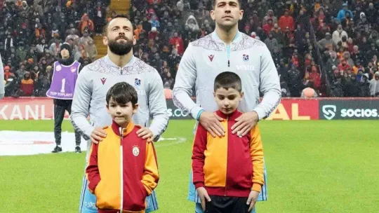 Spor Toto Süper Lig: Galatasaray: 1 - Trabzonspor: 1 (Maç devam ediyor)