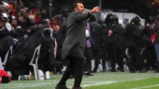 Spor Toto Süper Lig: Galatasaray: 1 - Trabzonspor: 1 (İlk yarı)