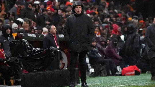 Spor Toto Süper Lig: Galatasaray: 1 - Trabzonspor: 1 (İlk yarı)