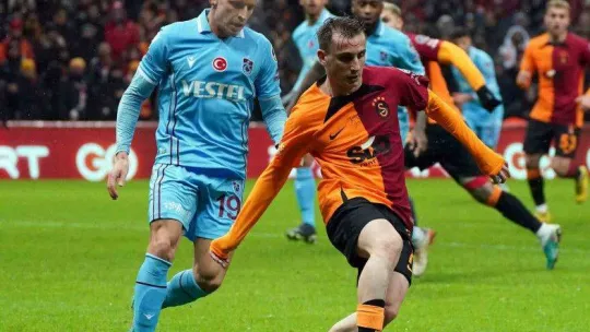 Spor Toto Süper Lig: Galatasaray: 1 - Trabzonspor: 1 (İlk yarı)