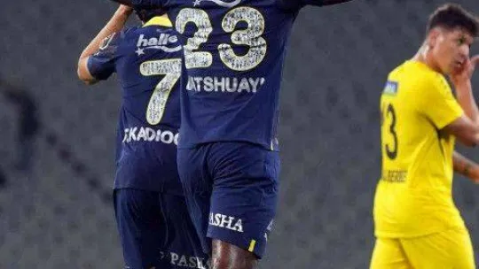 Spor Toto Süper Lig: İstanbulspor: 0 - Fenerbahçe: 2 (İlk yarı)