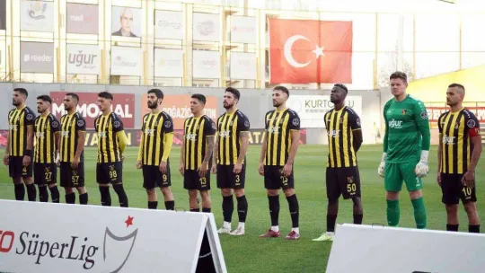 Spor Toto Süper Lig: İstanbulspor: 0 - Hatayspor: 1 (Maç devam ediyor)