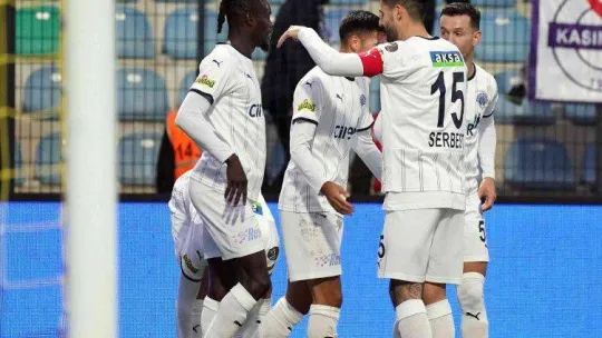 Spor Toto Süper Lig: İstanbulspor: 1 - Kasımpaşa: 1 (İlk yarı)