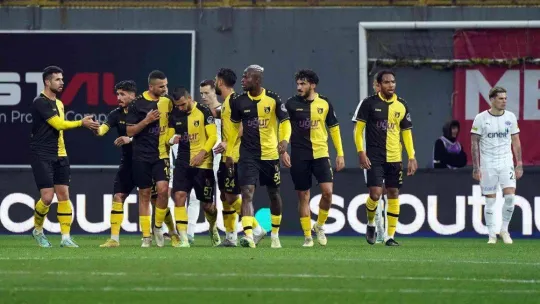 Spor Toto Süper Lig: İstanbulspor: 1 - Kasımpaşa: 1 (İlk yarı)