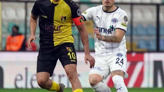 Spor Toto Süper Lig: İstanbulspor: 1 - Kasımpaşa: 1 (İlk yarı)