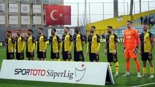 Spor Toto Süper Lig: İstanbulspor: 1 - Kasımpaşa: 1 (İlk yarı)